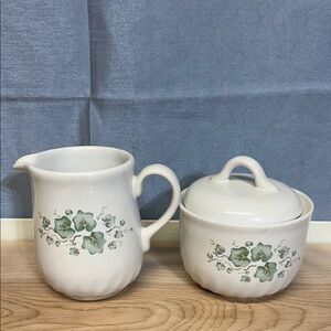 CORELLE CALLAWAY CREAMER PITCHER & SUGAR BOWL SET Swirl Green Ivy Leaves Vintage
